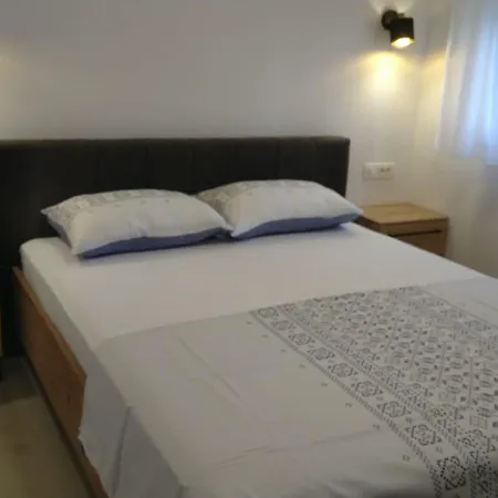 Gama 1 Apartment Vir